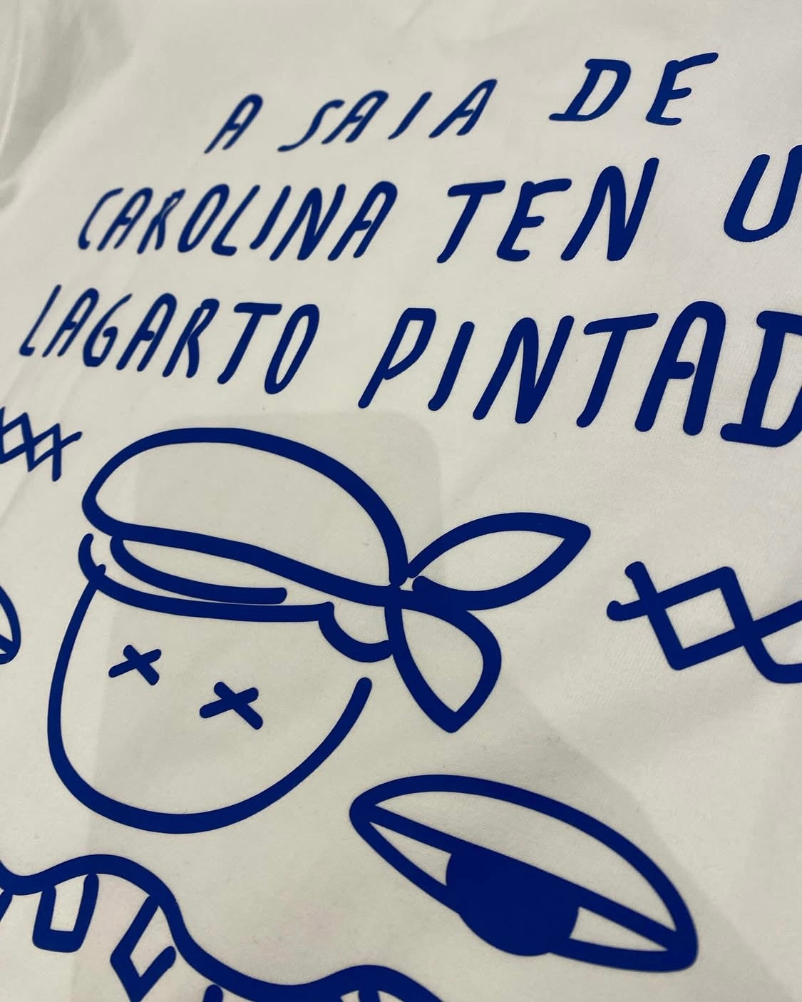 Camiseta blanca saia carolina