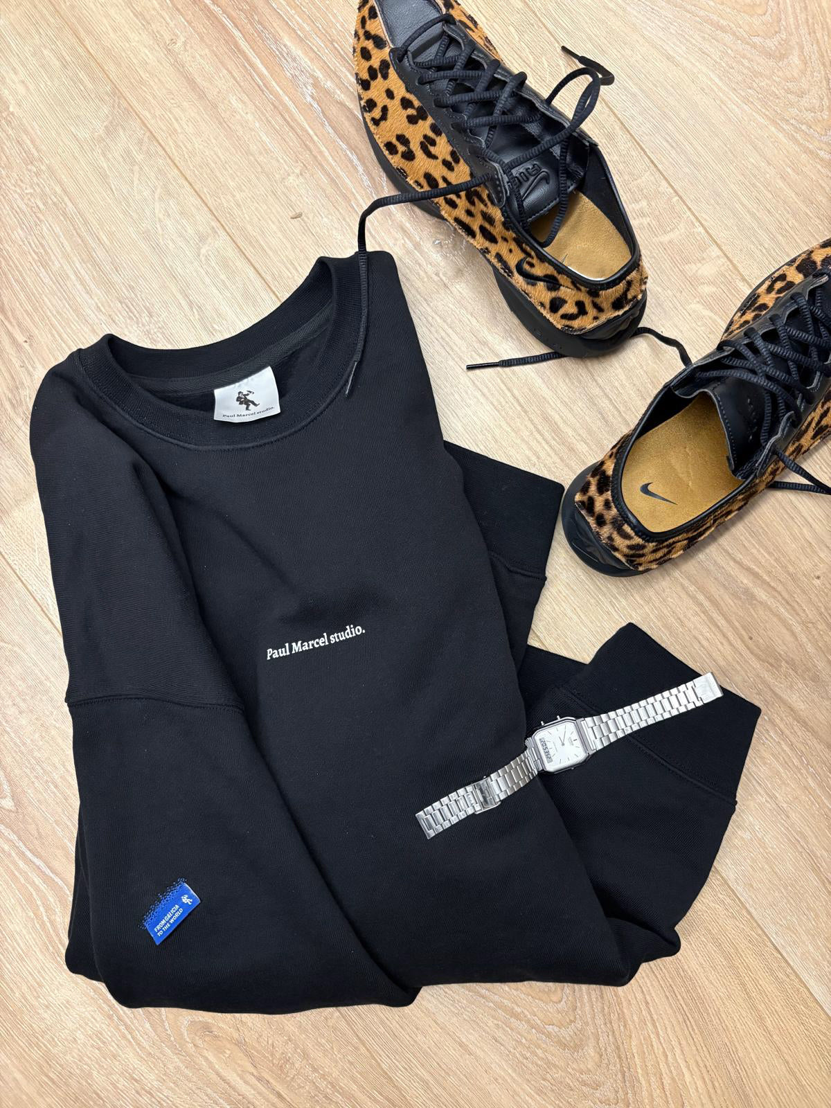 Sudadera negra rianxeira SIN capucha